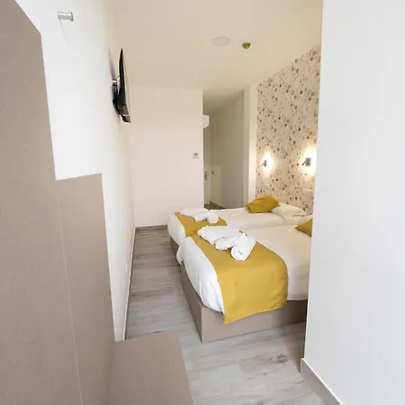 Pension Spa Cruceiro De Pedrouzo Guest house