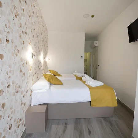 Pension Spa Cruceiro De Pedrouzo Guest house